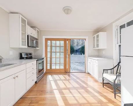 Building Photo - 81 Woodchester Dr