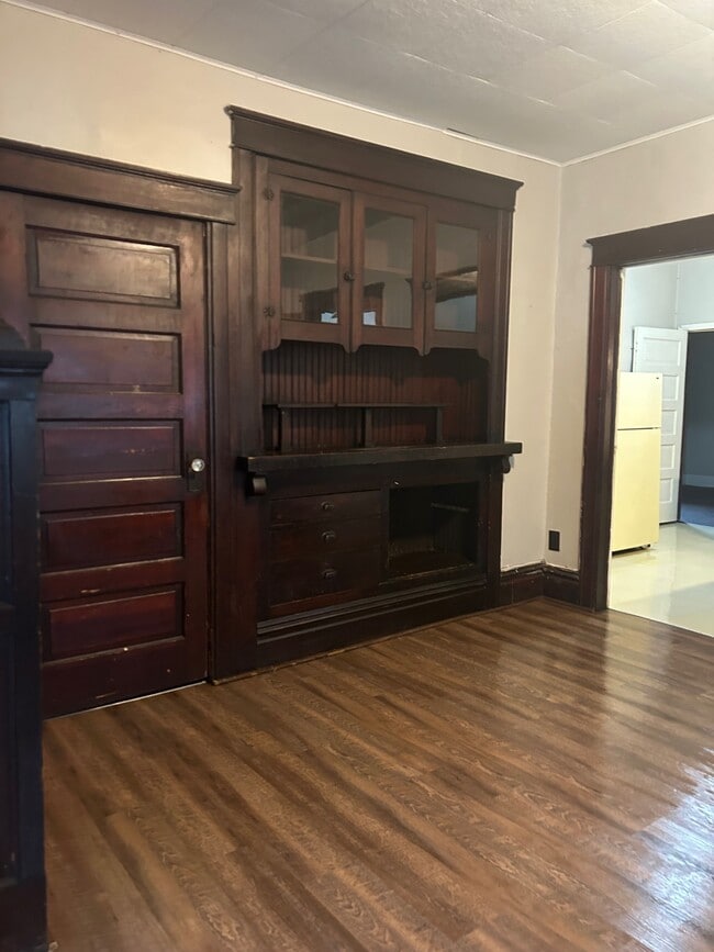 Building Photo - 58 Jerricho