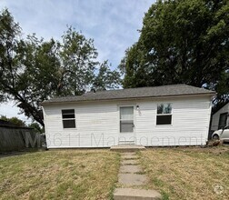 Building Photo - 2221 N 31st St