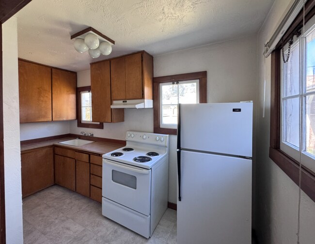 Foto del edificio - 876 1/2-1470 1/2 Lawrence St