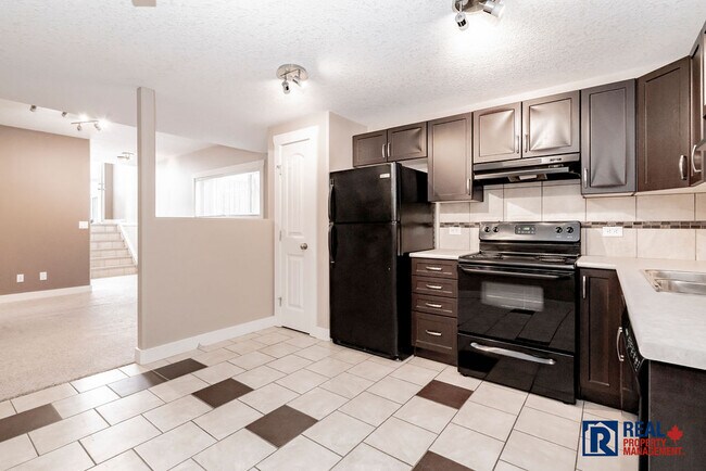 Photo du bâtiment - 7425 Westpointe Dr