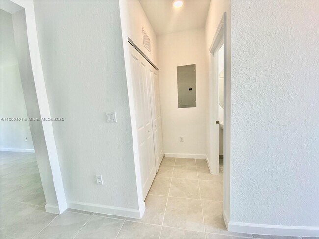 Building Photo - 28622 SW 133rd Ct