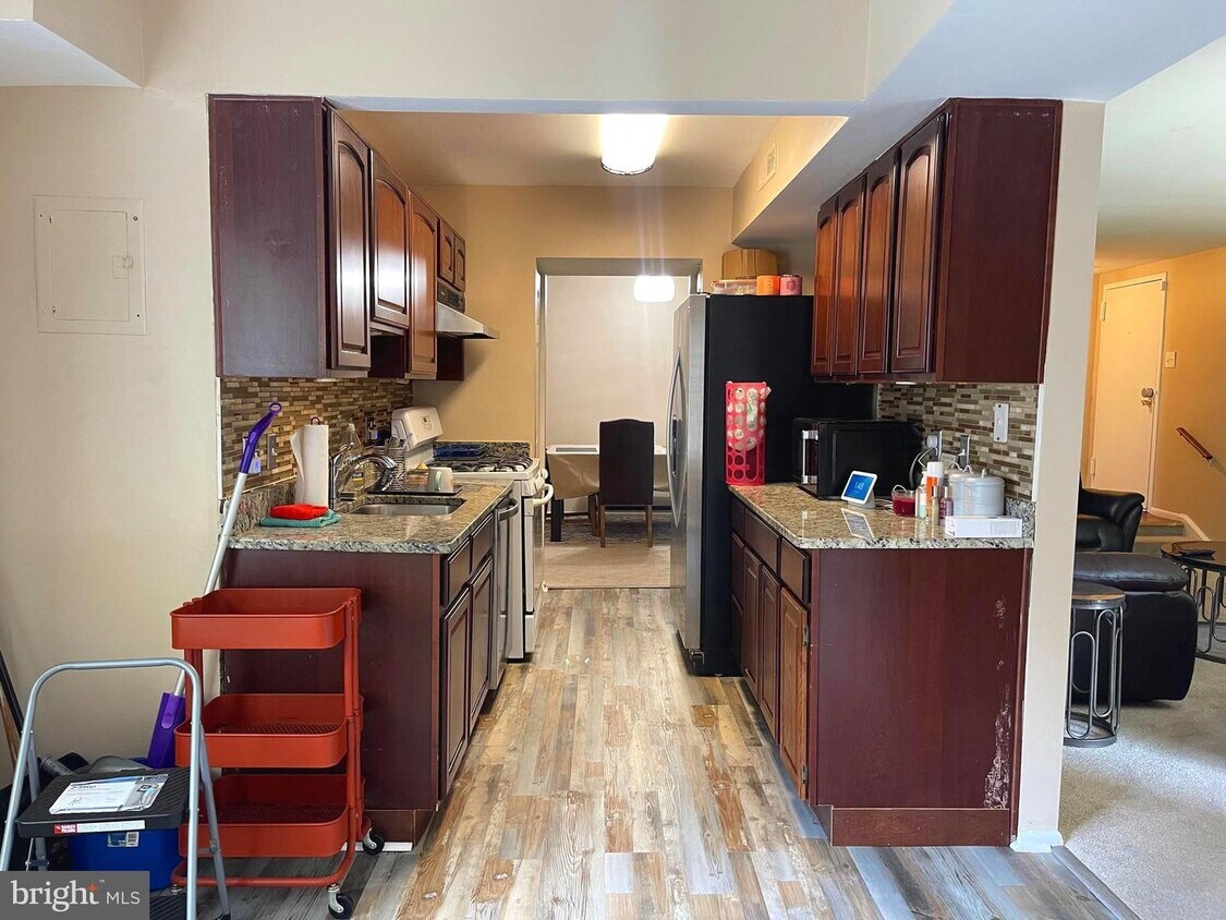 11226 Cherry Hill Rd Unit 103, Beltsville, MD 20705 Room for Rent in