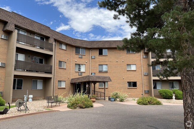 Main entrance - Applewood Retirement Community