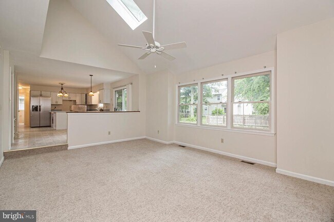 Foto del edificio - 620 Timber Wood Blvd