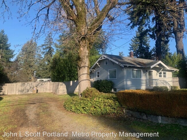 Building Photo - 3 br, 2 bath House - 5231 SE Hull Avenue