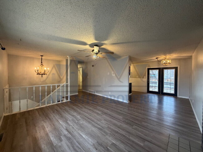 Foto del edificio - 1519 Mitchell St