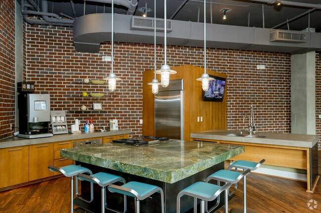 Interior Photo - 2125 Yale Apartments