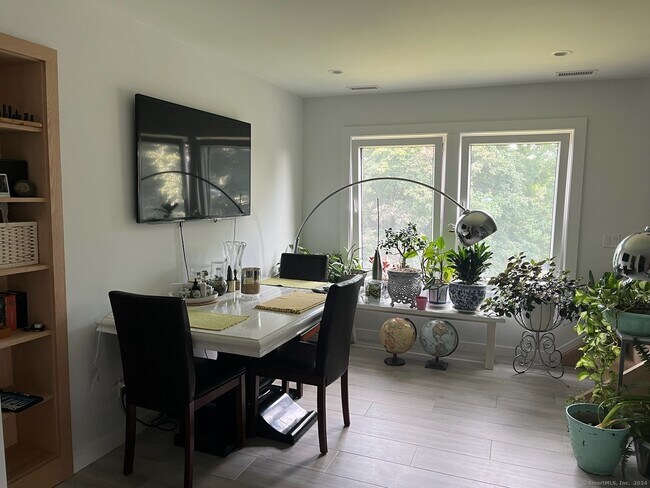 Foto del edificio - 211 Wardwell St