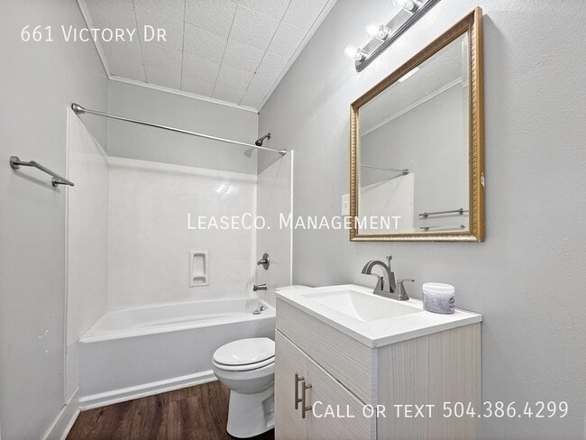 Building Photo - 661 Victory Dr