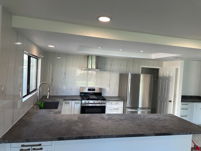 Foto del edificio - 27131 Shadowcrest Ln