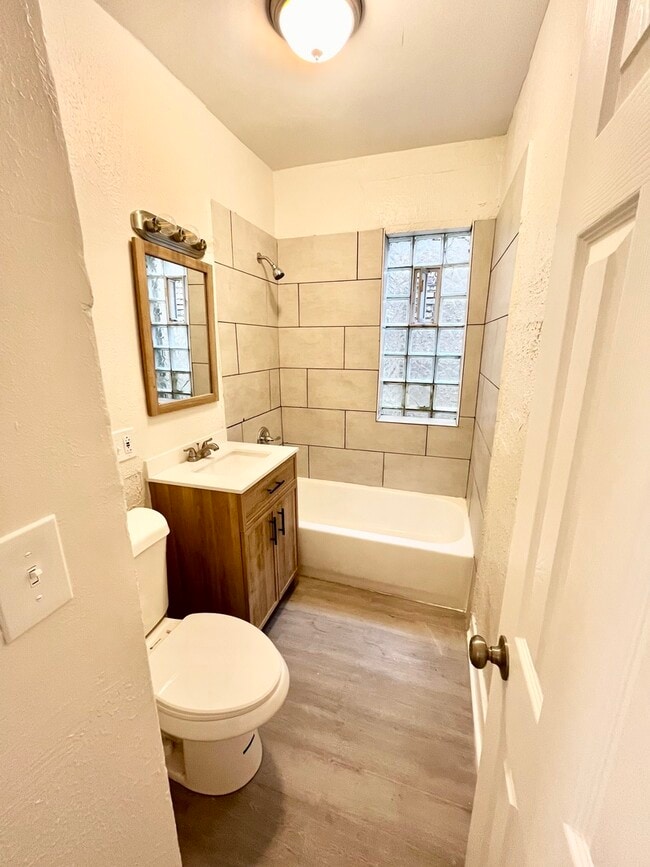 Building Photo - 4058 W Crystal St