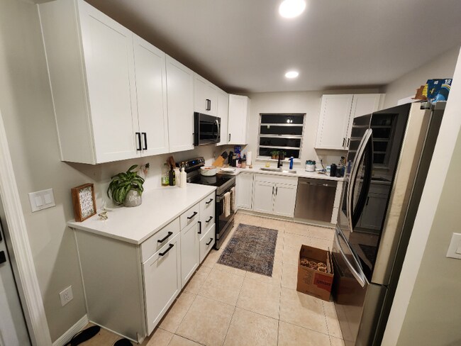 Building Photo - 103 Alhambra Ave