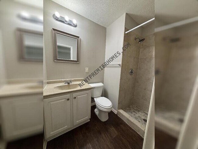 Foto del edificio - 149 Wildflower Dr