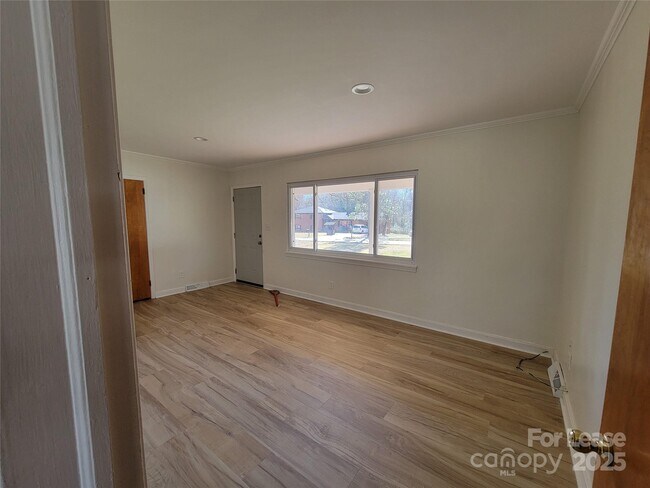 Foto del edificio - 6539 Louglen Cir