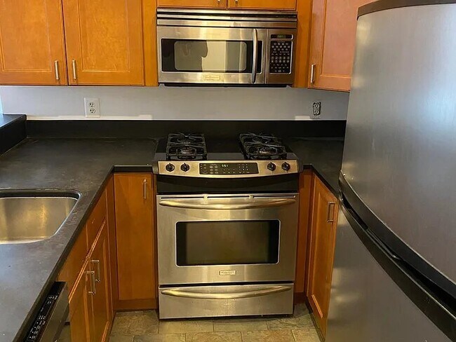 Photo - 3220 17th St NW (Washington, DC) Apartment