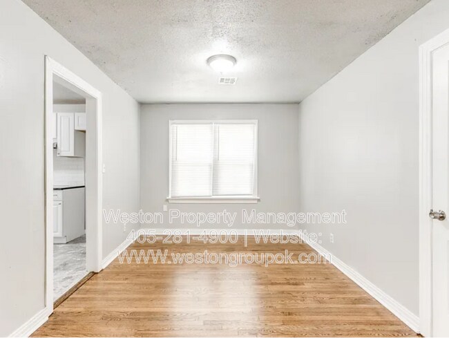 Building Photo - 1217 NE 43rd St