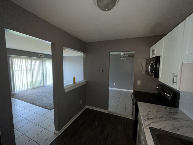 Foto del edificio - 305 Sunset Ln