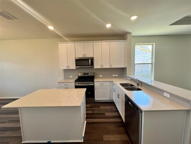 Building Photo - 353 Grace Lilly Dr