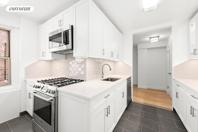 Foto del edificio - 177 E 75th St
