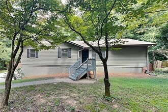 Building Photo - 1702 Hickory Grove Trail NW