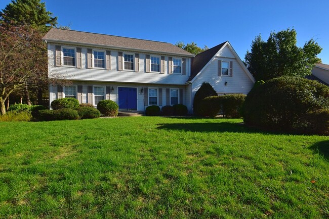 Building Photo - Large executive home in Granger IN