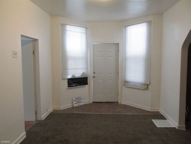 Building Photo - 2 br, 1 bath House - 65 West Main Street