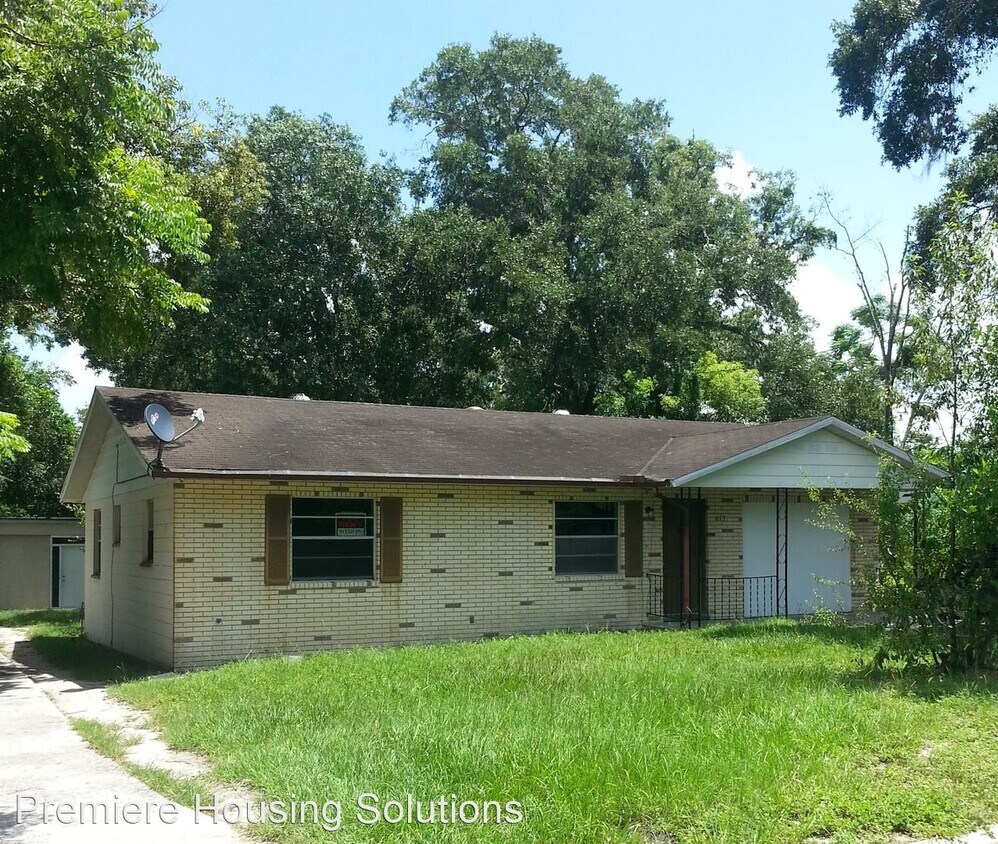 Primary Photo - 4 br, 2 bath House - 613 Gilmore Ave.