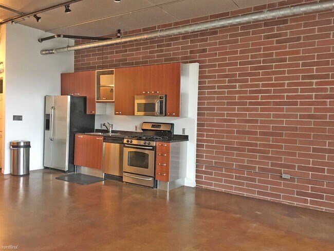 Building Photo - 2 br, 2 bath Condo - 322 E Liberty St Apt 1