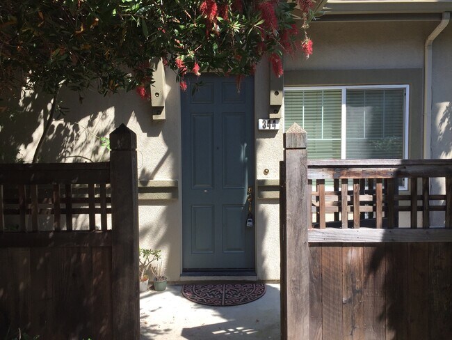 Building Photo - 3 Bedrooms; 3 Bathrooms; 1,243 SqFt. Singl...