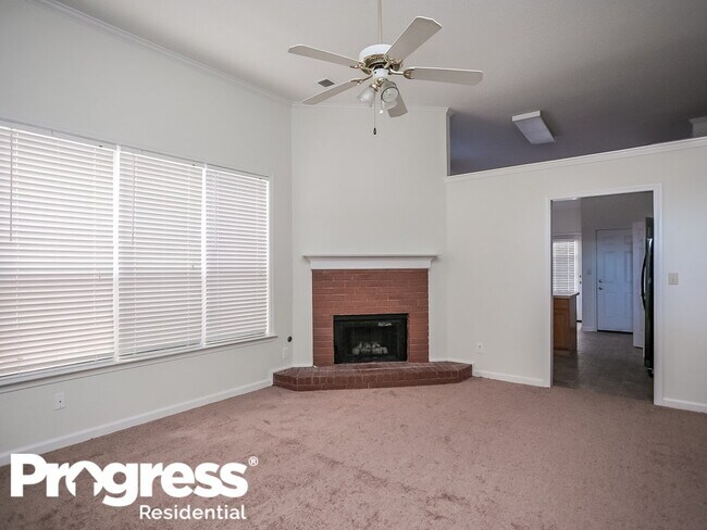 Building Photo - 596 N Ericson Rd