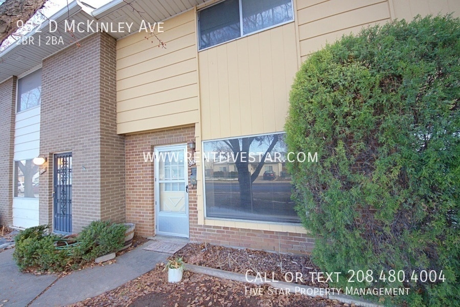 Primary Photo - 902 McKinley Ave