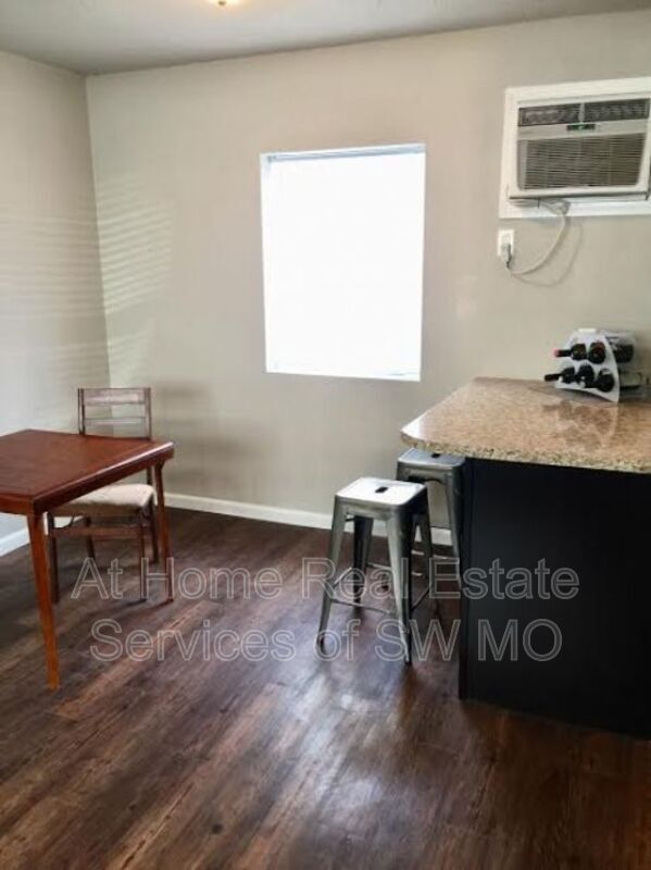 Foto del edificio - 920 S Campbell Ave