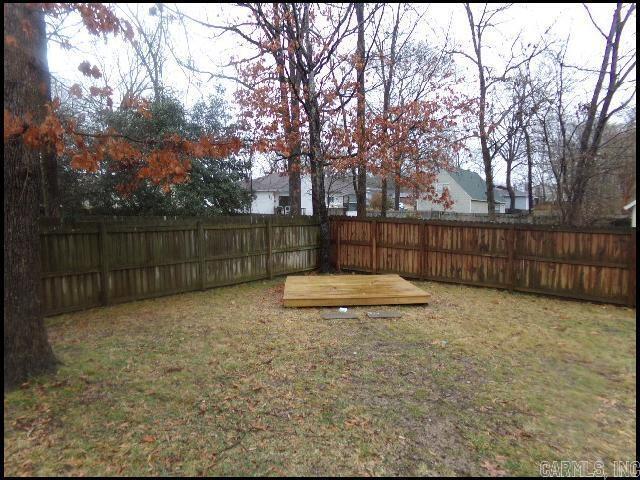 Building Photo - 11 Redleaf Cir