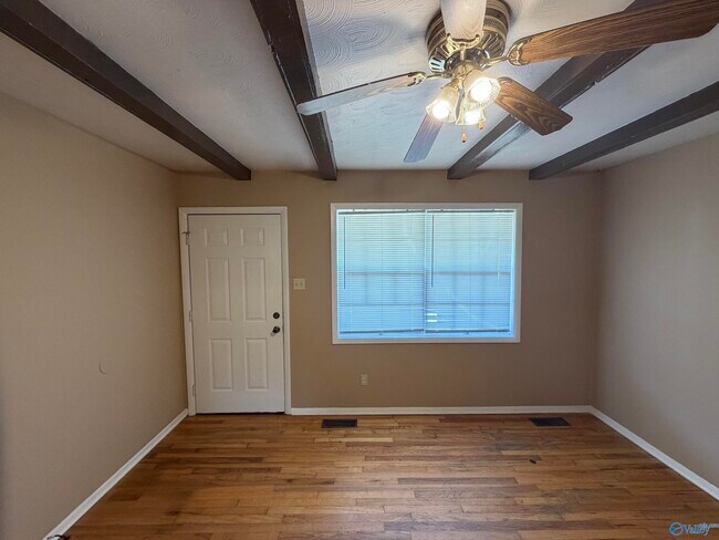 Foto del edificio - 1802 Tunsel Rd SW