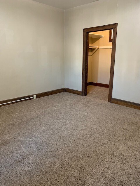 Foto del edificio - 300 N Lawler St