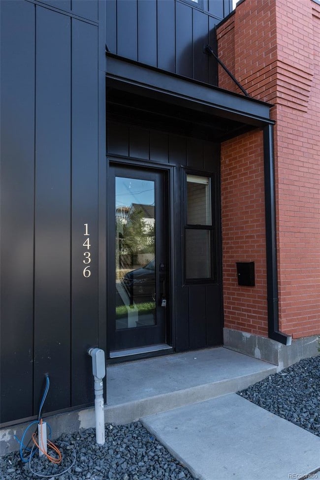 Building Photo - 1436 W 33rd Ave
