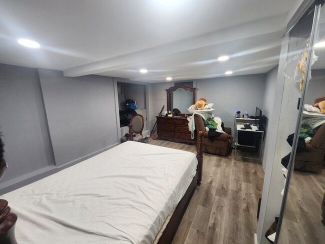 Building Photo - 111 Dubois Ave