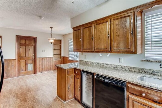 Building Photo - 1586 Stainback Rd, Red Oak, TX, 75154