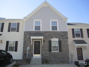 Building Photo - 343 Falcon Run
