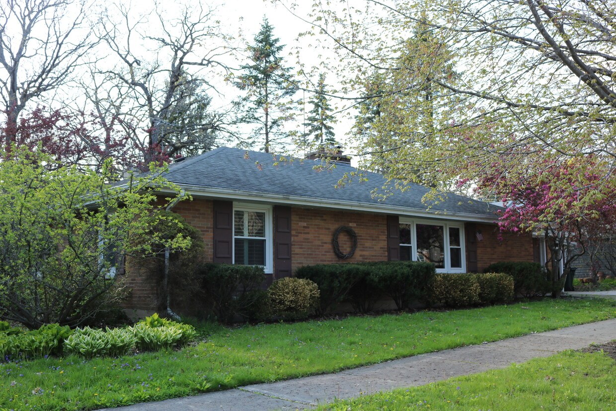 Primary Photo - 754 Oak Ave