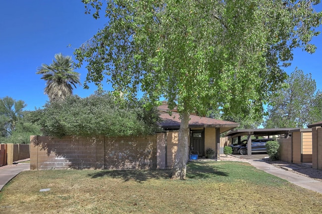 Building Photo - 1716 W Village Way