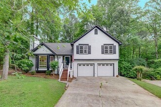 Building Photo - 718 Players Ct