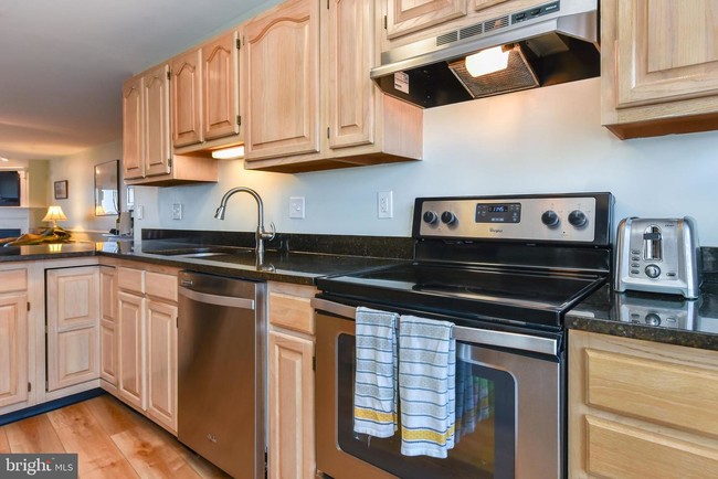 Building Photo - 7b Owens Landing Ct