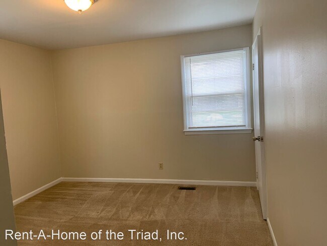 Building Photo - 2 br, 1 bath House - 2307 Yanceyville Stre...
