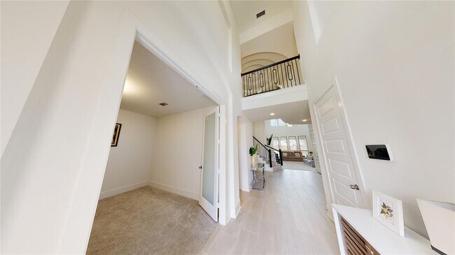 Foto del edificio - 15655 Roscobie Park Dr