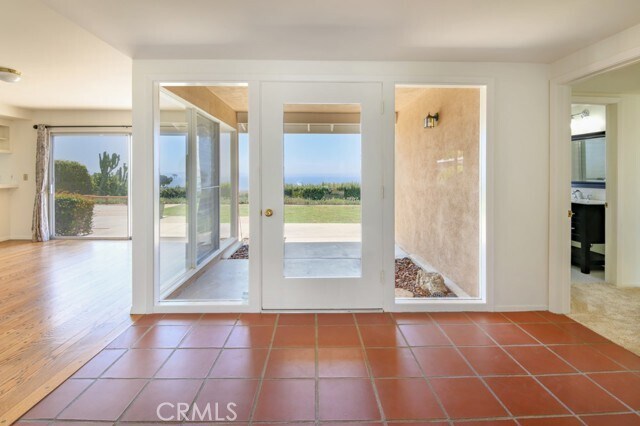 Building Photo - 30203 Vía Rivera