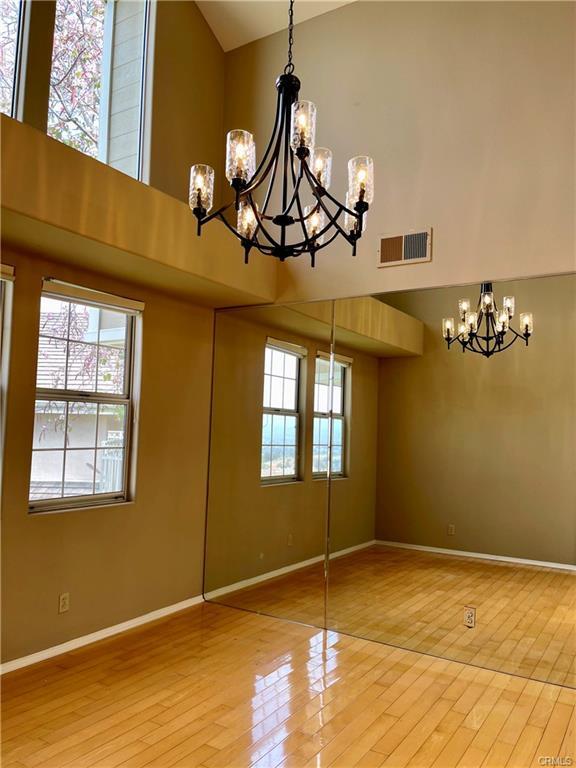 Foto del edificio - 6 Saros