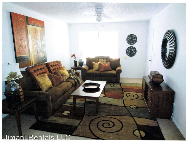 Primary Photo - 502 Black Oak Ave