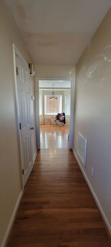 Building Photo - 14212 Lyndhurst Dr